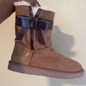 Chestnut & DarkBrown Uggs gently owned